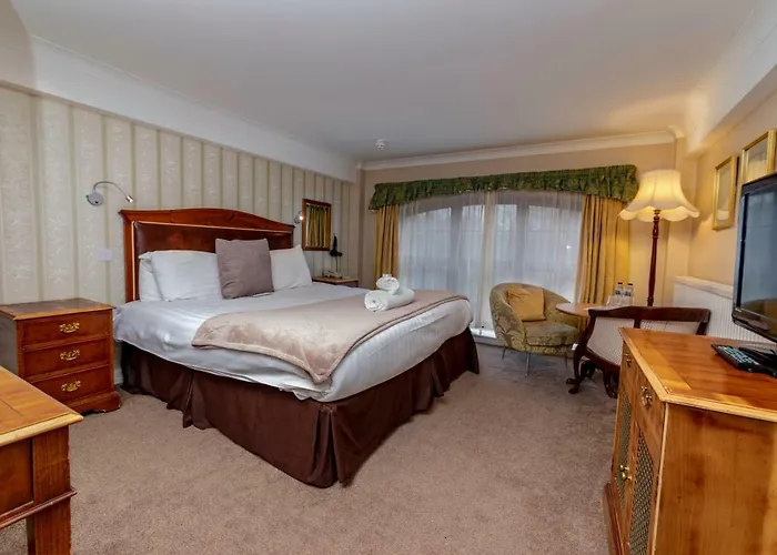 Fownes Hotel